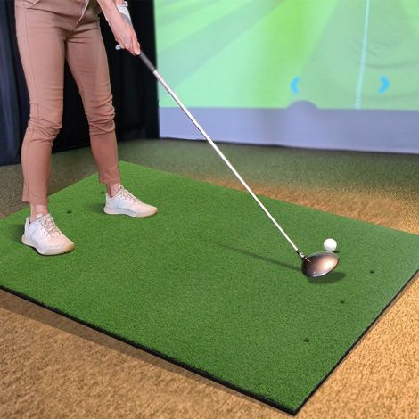 3-in-1-Abschlagmatte für Golf mit Kunstrasen 2 Golf-Tees 2 Ausrichtungsstäben & 6 vorgebohrten Abschlaglöchern 152 x 117 cm