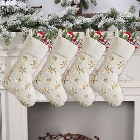 4 chaussettes de Noël pour cheminée grand sac cadeau motif brodé flocon de neige renne décoration murale dorée 40cm (1/4)