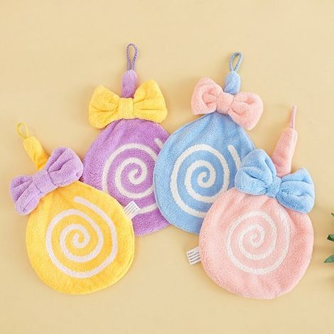 Set di 4 asciugamani da bagno in pile di corallo con anello per appenderli. Asciugamani belli, ad asciugatura rapida e assorbenti, perfetti per il bagno. (1/4)