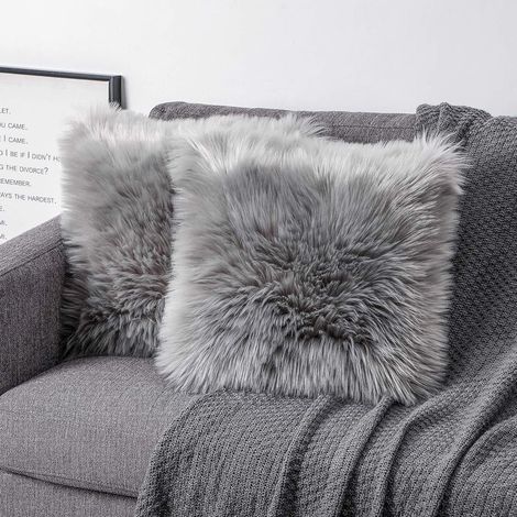 Lot de 2 housses de coussin décoratives douces en imitation peau d'agneau à poils longs - pour canapé (Gris, 45 x 45 cm) (1/5)