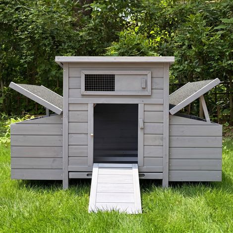 Grands poulaillers en bois avec enclos extérieurs pour les poules, cages à volailles avec niches fixées des deux côtés. (1/5)