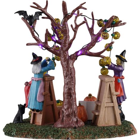 Decorating The Spooky Tree - LEMAX COD. 64601 (1/3)