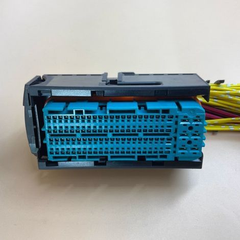 Wiring harness for automotive connector 2209545-9 with 94 pins (1/4)