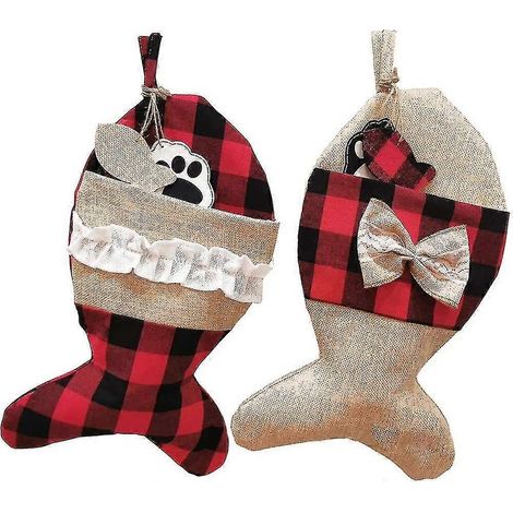 Calcetines navideños para mascotas, de arpillera a cuadros, para gatos y perros, ideales para colgar en el árbol de Navidad o la chimenea (2 unidades, rojo y marrón). (1/5)