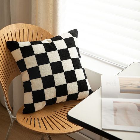Luxuriöse Dekokissenbezüge mit Karomuster aus superweicher Kunstwolle, für Sofa oder Schlafzimmer (schwarz, 45 x 45 cm) (1/4)