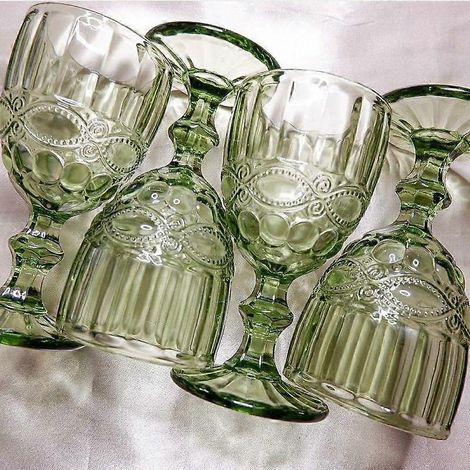 verre à vin rouge vintage de style européen, sculpté et orné de pétales en relief, gobelet (1/5)