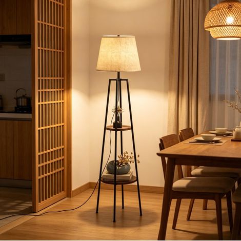 Lámpara de pie con 2 estantes integrados, pantalla de tela beige, estructura de metal y MDF negro y marrón, casquillo E27 – CHICFURN para salón, dormitorio u oficina (1/5)