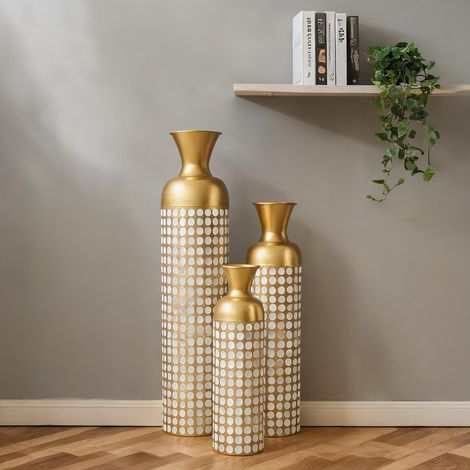 Ensemble décoratif de 3 grands vases de sol dorés à pois blancs (1/5)