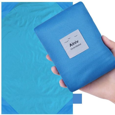 Couverture de pique-nique ultralégère et portable 200x210cm, imperméable et sableuse (1/5)