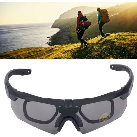 Les lunettes de protection résistantes aux impacts peuvent être utilisées avec des lunettes correctrices et sont fournies avec des verres interchangeables transparents et jaunes. (1/5)