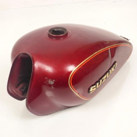 [PRODUIT D'OCCASION] Réservoir à carburant origine pour Moto Suzuki 250 GN Occasion (1/4)