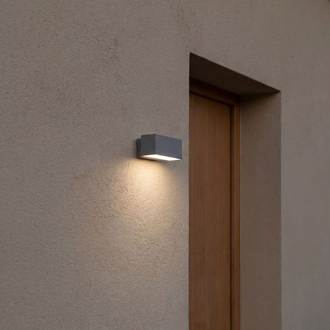 LedsC4 Afrodita - Aplique de Pared LED 12.7W y 913lm con Luz Cálida 3000K. Diámetro 22cm. Estructura de Aluminio. Uso Exterior IP66. Color Gris,