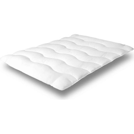 Sampur – Surmatelas microfibre 140x190 cm – Épaisseur 4 cm – Soutien souple – Anti-acariens et anti-bactériens – Confort enveloppant