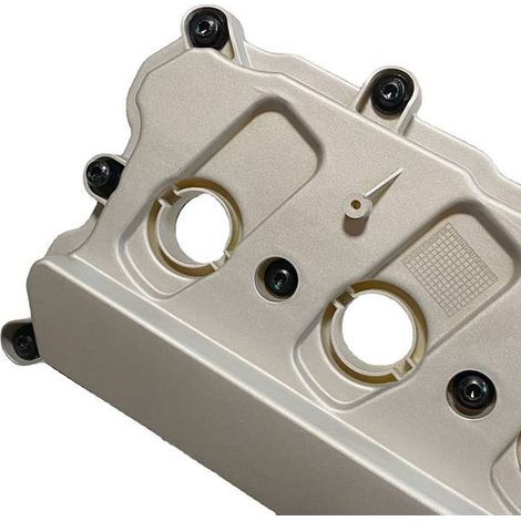 The straight valve covers 06E103472N and 06E103484N are suitable for Audi A6L 2.8 and C7 2.5. (1/5)