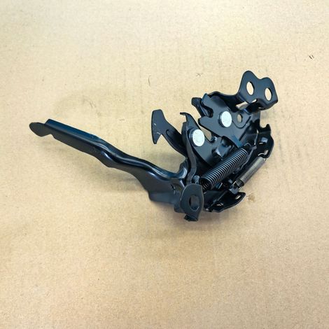 65601-5MA0A is suitable for the 2015 Nissan Bluebird U15 front hood lock, engine hood lock, and hood lock. (1/4)