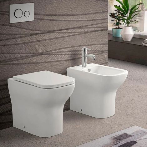 Sanitari filomuro senza brida bianco lucido con sedile soft-close  Plana (1/5)