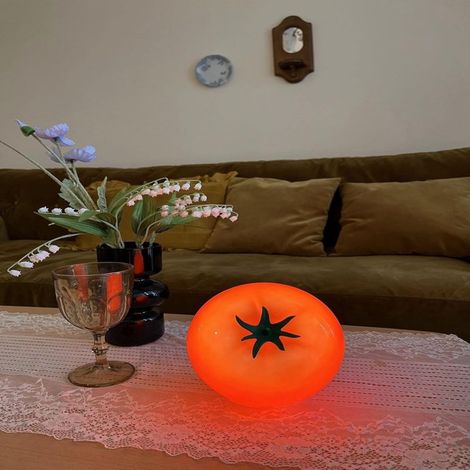 Bonita lámpara de noche con forma de tomate, lámpara de mesa decorativa para dormitorio, sala de estar y cocina, color rojo. (1/5)