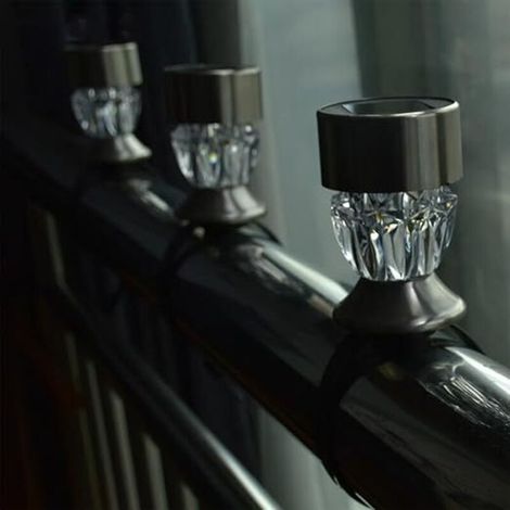 – Luces solares para piscinas elevadas – Iluminación automática – Fácil instalación en vallas – Resistentes a la intemperie – Paquete de 4 (1/3)