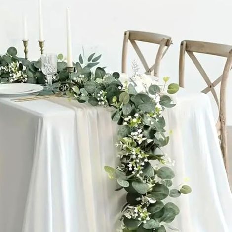 Guirlande d'eucalyptus artificielle décorative - 1,8 m - Feuilles vertes avec fleurs blanches - Vigne d'eucalyptus pour fond de mariage, arc, guirlande de fleurs, décoration de chemin de (1/4)