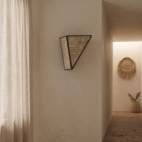 Aplique de Pared Triangular de Rafia Natural  Serie RITA (1/5)