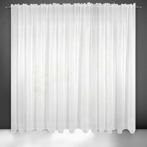Cortina Lucy blanca de 300x300 cm, confeccionada en cinta de voile delicado y ligero.