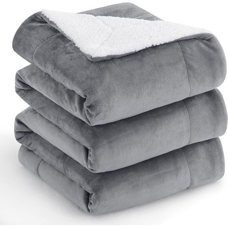 Plaid de canapé en laine - 220x240 cm. Plaid d'hiver pour canapé, 220 x 240 cm, en peau de mouton grise, convient pour deux (1/5)