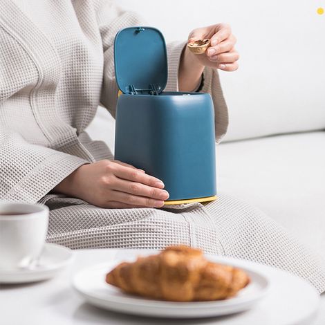 Poubelle de bureau à pression, Mini poubelle avec couvercle pour coiffeuse de bureau, bleu foncé (1/5)