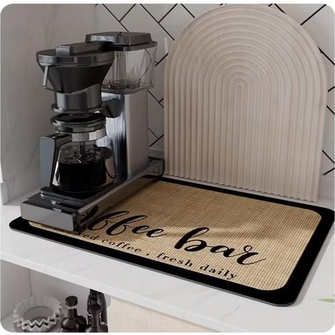 Tapis pour coin café (40 x 60 cm) avec envers en caoutchouc et propriétés ultra-absorbantes. Adapté aux plans de travail de cuisine et servir également de tapis d'égouttage pour la vaisselle. (1/5)