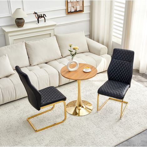Conjunto mesa redonda de 60 cm en MDF efecto madera y 2 sillas negras, base metálica dorada (1/5)