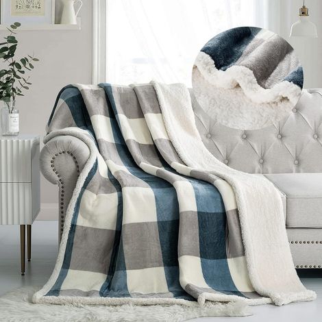 BEBUSINGOTO Couverture en flanelle 100 x 150 cm, réversible, moelleuse, grande taille, en treillis, pour canapé, lit (gris-bleu doux, 100 x 150 cm) (1/3)
