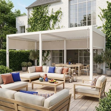 Pergola bioclimatique en aluminium. lames orientables 3x6m + 4 stores 3m TRIOMPHE blanc