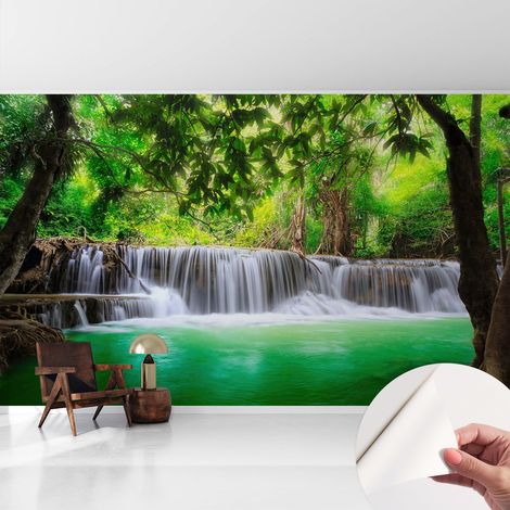 Papier peint adhésif autocollant pour salon chambre à coucher tendance et originale Cascade forestière 416x254 cm (1/5)