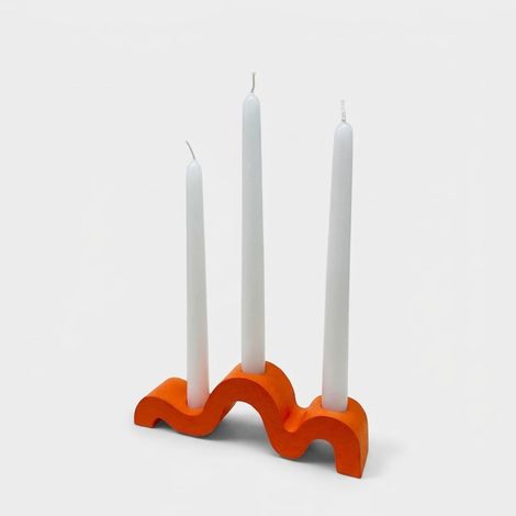 Kerzenhalter-Set mit dekorativen Kerzen Wavy Rot (1/2)