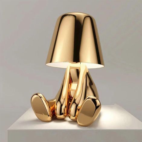 Cinq veilleuses en forme de figurine dorée lampes chevet à trois niveaux d'intensité éclairage tactile table LED rechargeables. (1/5)