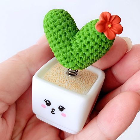 Lot Résine Cactus Décoratif Mini Pote avec Amour, Ornement Voiture Raffiné, Figurine Plante Artisanale pour Décoration Intérieure, Cadeau (1/3)