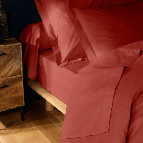 Drap plat 2 personnes 240 x 300 cm coton 57 fils Lina Terracotta – Finition point bourdon (1/4)