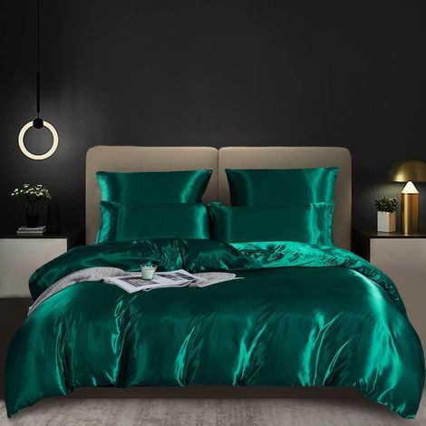 Housse de couette 220x240cm satin vert foncé – 100% polyester – Douceur et confort – Lavable en machine – 2 taies d'oreiller 65x65cm (1/3)