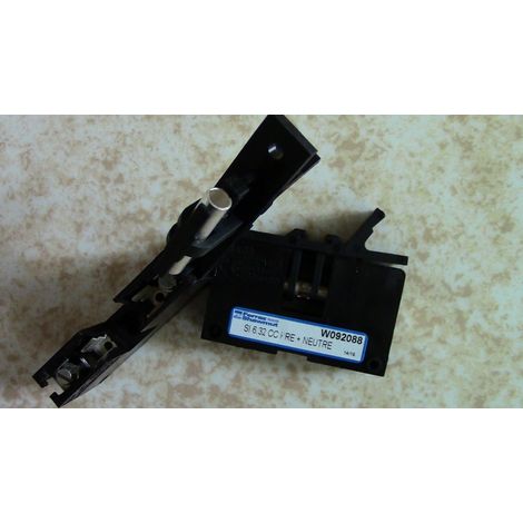 2 PORTE FUS +2 CARTOUCHES FUSIBLE NEUTRE FERRAZ W092088 , + N
