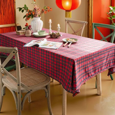 Nappe à carreaux rouges style tartan (100-140 cm) – Aspect lin, ambiance chaleureuse, adaptée pour l'automne et l'hiver