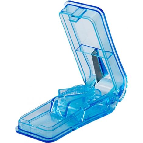 Pill cutter for cutting and crushing pills of various sizes easy to carry (blue).