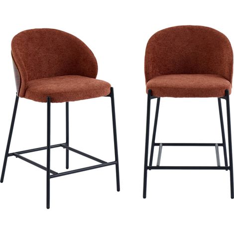 sweeek - 2er-Set Barhocker aus Pappelholz nussbaumfarben, und Stahl mit strukturiertem Stoffbezug (1/5)