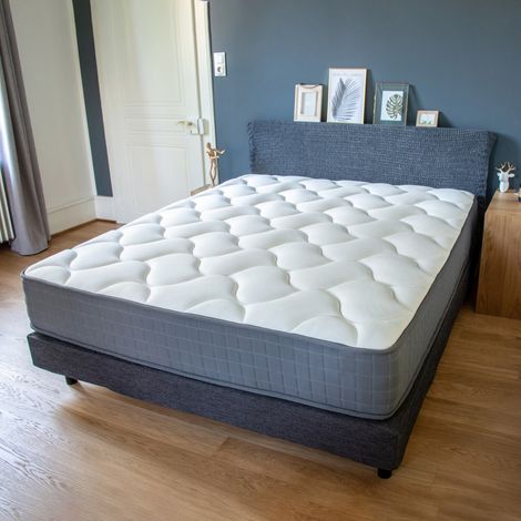 Le Quai Des Affaires – Matelas mémoire de forme 180x200 cm – 3 zones de confort – Soutien medium – Accueil moelleux – 775 ressorts – Épaisseur 27 cm