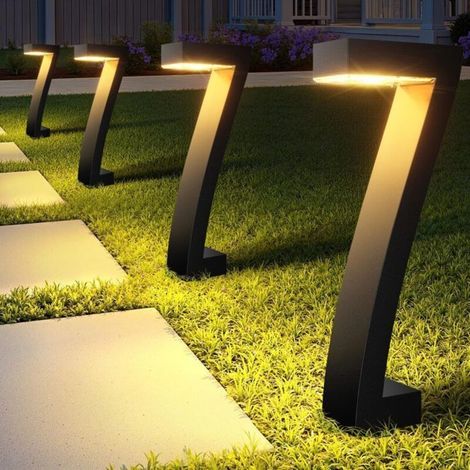 Lot de 4 lampes solaires d'extérieur étanches IP65 – 20 lumens – Autonomie 10-12h – Installation facile pour allées et jardins (1/4)