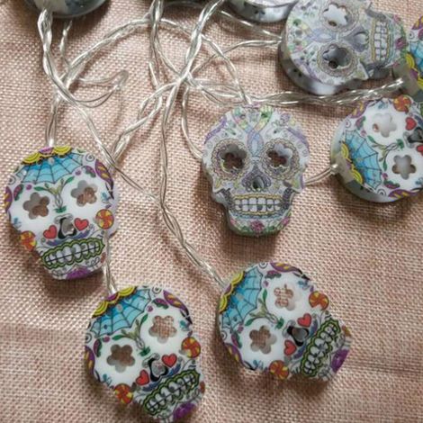 LED-Skelett-Lichterkette mit 30 LEDs, batteriebetrieben, für Halloween-Partys im Innen- und Außenbereich (1/5)