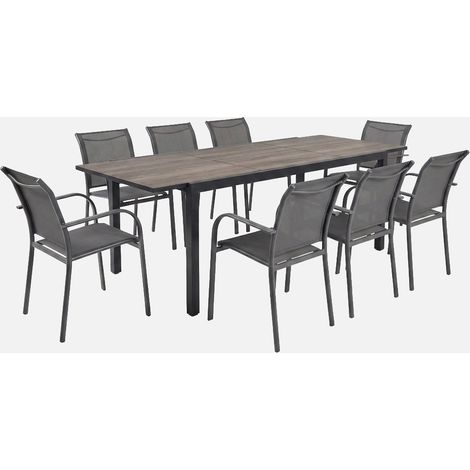 Conjunto mesa de jardín extensible de aluminio efecto madera con 8 sillas