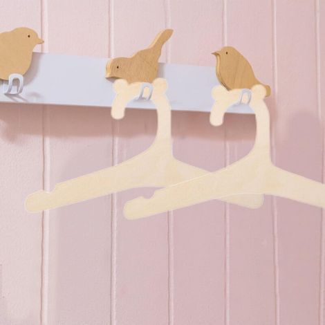pair 10 cintres pour vêtements de bébé, cintres antidérapants pour vêtements de bébé, cintres en bois pour vêtements de bébé et poupées pour enfants (1/3)