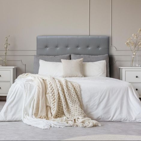 Cotecosy – Tête de lit capitonnée 140cm gris – Simili cuir facile à entretenir – Style classico-chic pour chambre élégante (1/3)