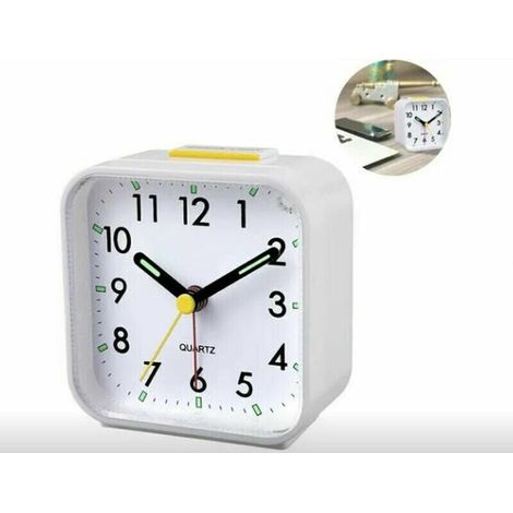 Sveglia analogica silenziosa senza ticchettio, sveglia delicata, segnali acustici, aumento del volume, funzione snooze e luce, funzionamento a batterie, facile impostazione, bianca, 884,2 cm (1/4)