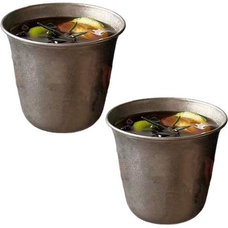 Zwei Edelstahlbecher Durchmesser ca. 9,5 cm Höhe ca. 8,5 cm Fassungsvermögen ca. 300 ml Empfohlen für Wassertemperaturen unter 90 °C Stoßfest für (1/5)