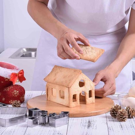 Emporte-pièce en acier inoxydable, en forme de maison en pain d'épice, pour fondant, gâteaux et confiseries.-AquaForge (1/2)
